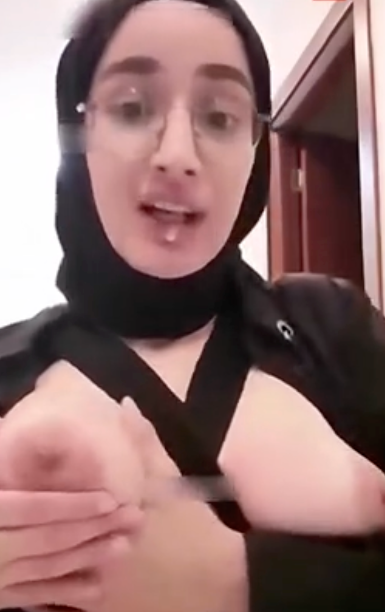Türbanlı Sakso Sex 2025 – Nefes Nefese İfşa